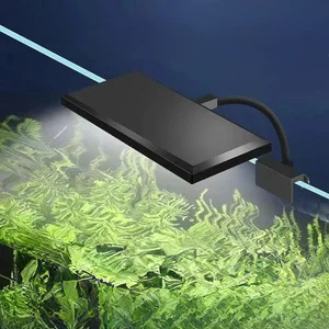 Lámpara rectangular con clip para pecera